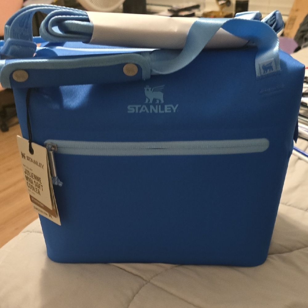 Stanley Vibrant Blue 12 Qt. Cooler